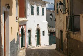 The alleys of Liapades village