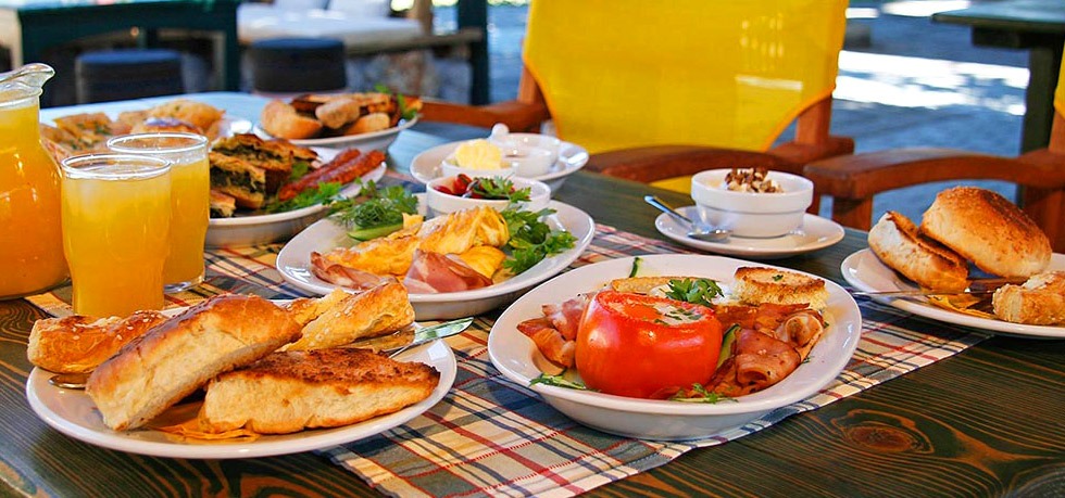 The Greek Breakfast in hotels and cafeterias