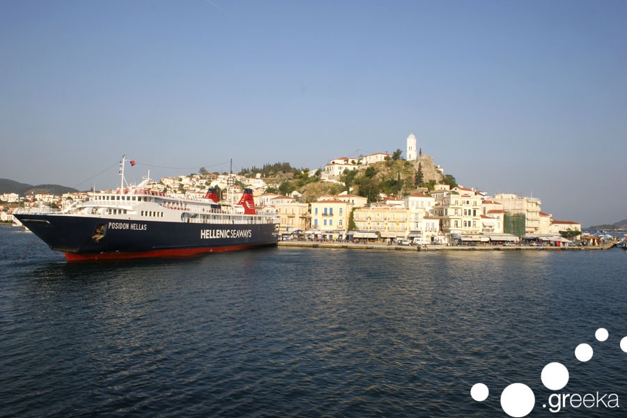 poros-ferry-greece