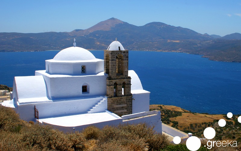 Island hopping vacations from Santorini to Mykonos, Folegandros and Milos