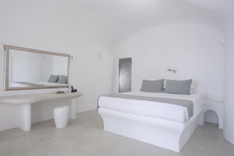 Pegasus Suites And Spa Santorini Accommodation Greekacom - 