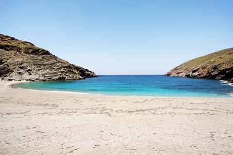 Megali Peza is a small beach with soft pebbles and crystal clear waters.