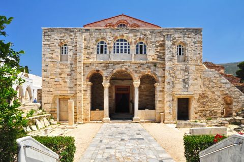 The church of Panagia Ekatontapyliani in Paros.