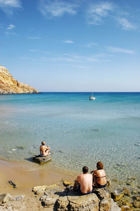 Relaxing moments on Provatas beach. Milos, Cyclades.