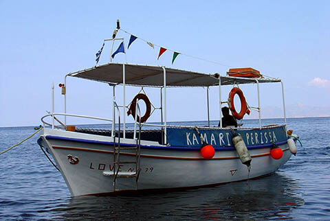 Water taxi from Perissa to Kamari