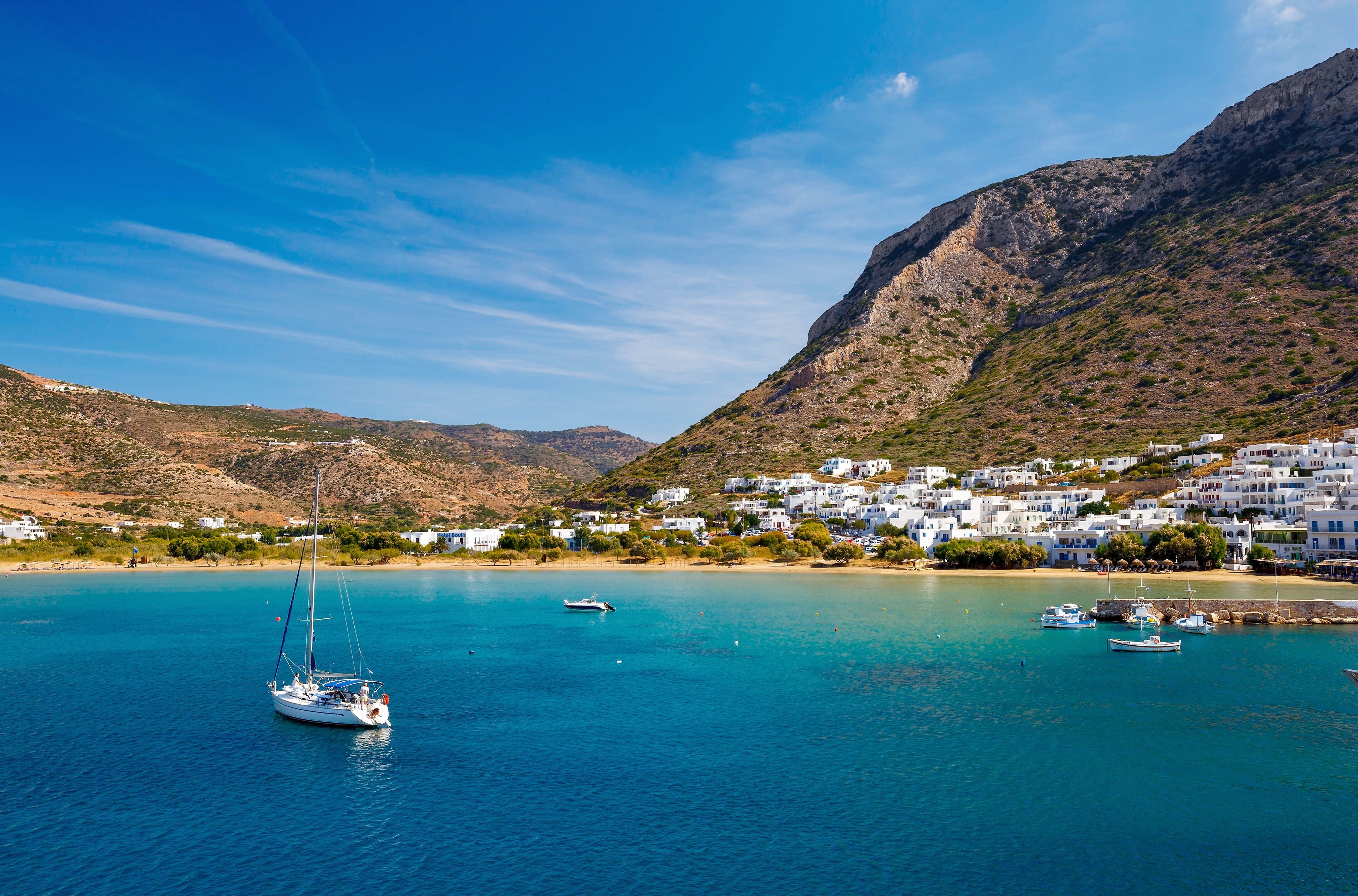 why visit sifnos greece