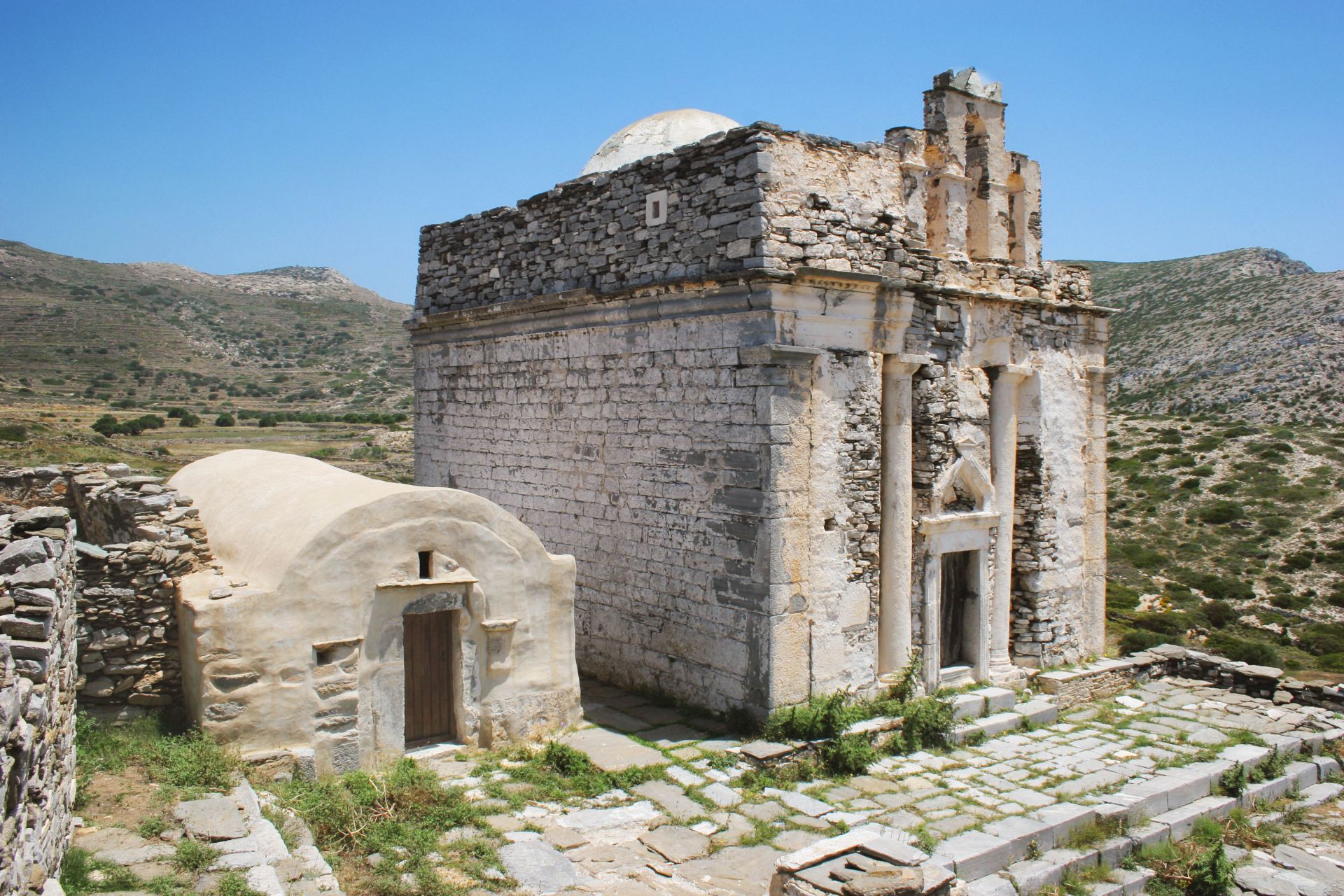 Sikinos island: Episkopi Monastery