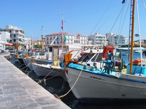 Some fishing boats on the port of Tinos.