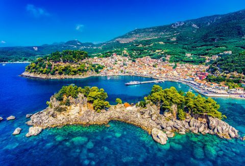 Rocky spots and lush vegetation, a panoramic view of Parga.
