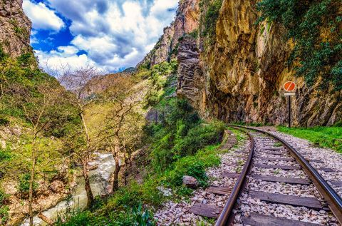 Admire the impressive nature of Kalavryta, when travelling on train