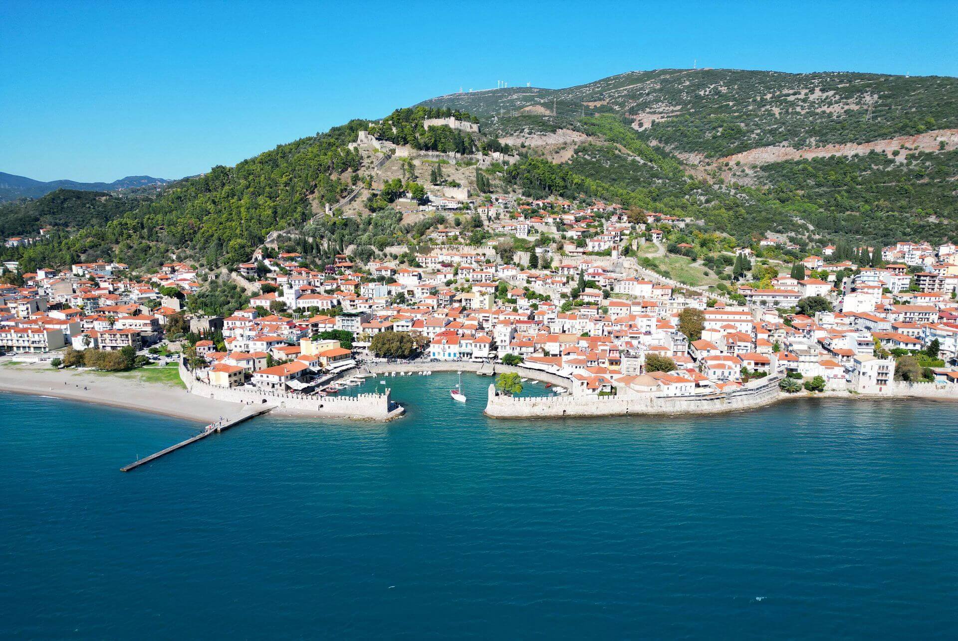 Nafpaktos: View of the town and the castle