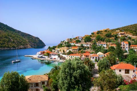 Kefalonia in a day private bus tour 1