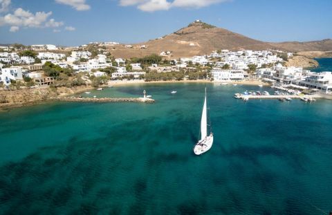 Sailing tour in Paros and surrounding islands 1