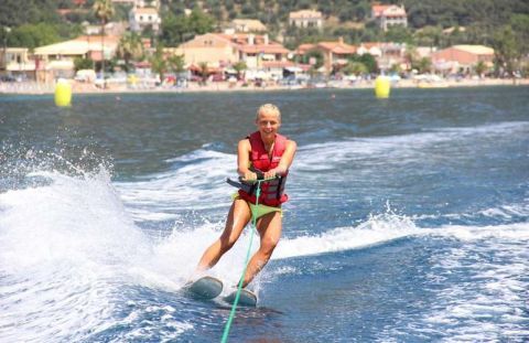 Wakeboarding and Waterskiing sessions in Dassia beach 1