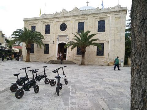 EBike Historical Sightseeing Tour and Greek Meze 1