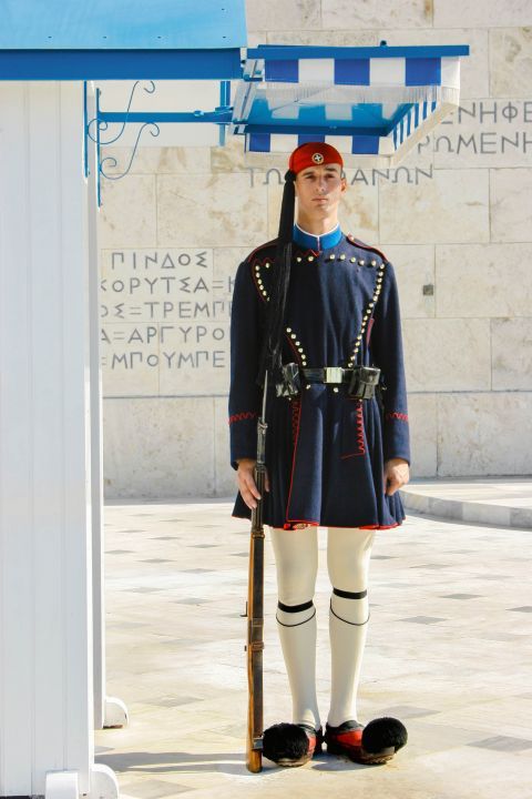 Changing of the guard: Guard at the Tomb of the unknown soldier at Syntagma