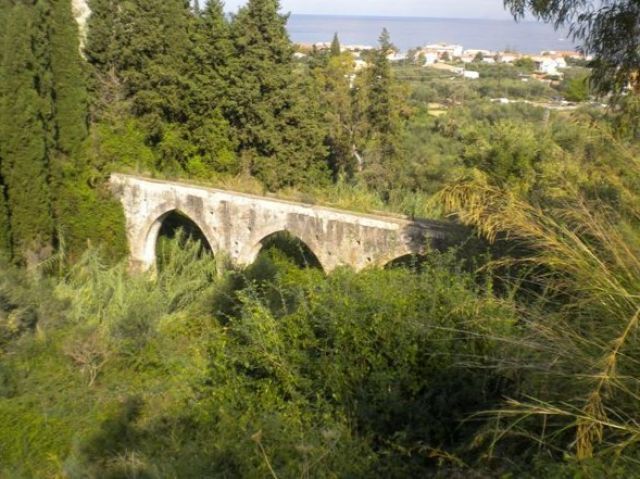 Vrysakia Aqueduct
