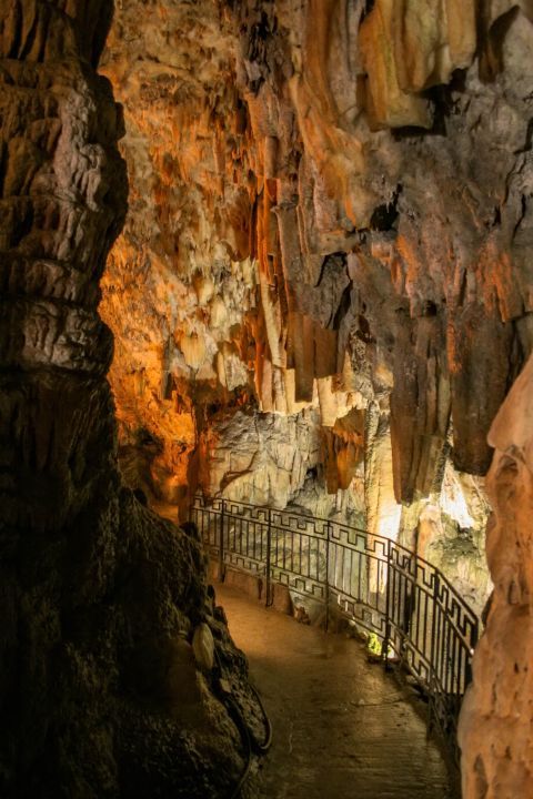Drogarati Cave: It is also known as the Concert Cave