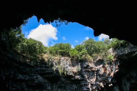 Melissani Cave: Impressive natural surroundings