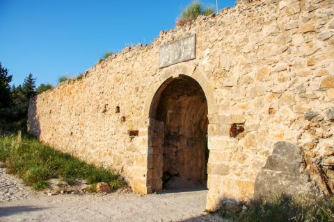 Castle of Assos: Entrance to the Castle