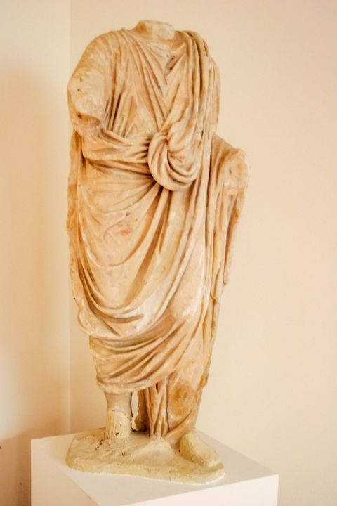 Archaeological Museum: Marble statue