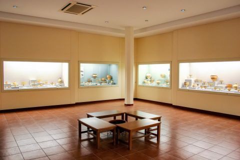 Archaeological Museum: Ancient amphorae