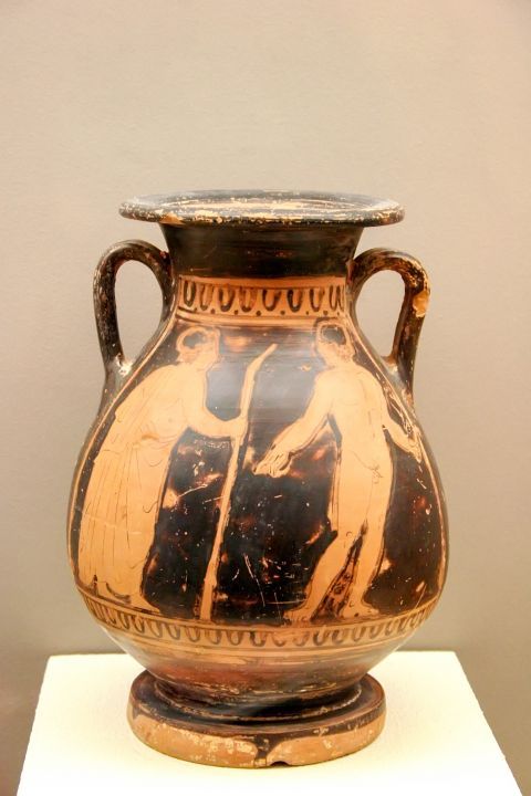 Archaeological Museum: Mycenaean amphora