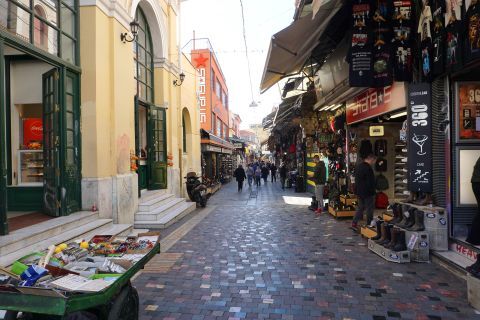 Flea Market: Entering the flea market in Monastiraki 