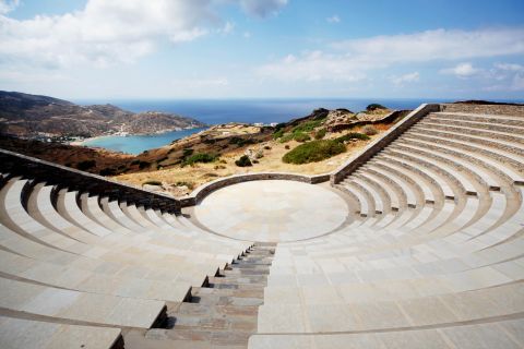 Odysseas Elytis Theatre: Odysseas Elytis Theatre offers a stunning view