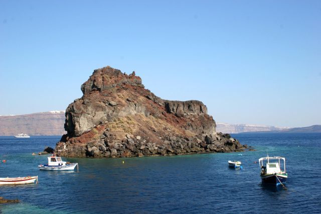 Agios Nikolaos Islet