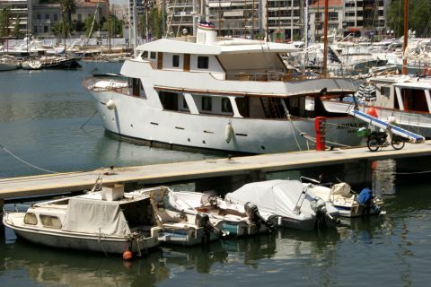 Marina Zeas (Pasalimani): yachts and boats