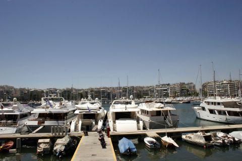 Marina Zeas (Pasalimani): yachts and boats 