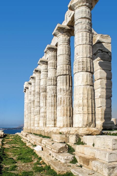 Sounio Poseidon temple: The big columns of the Temple of Poseidon