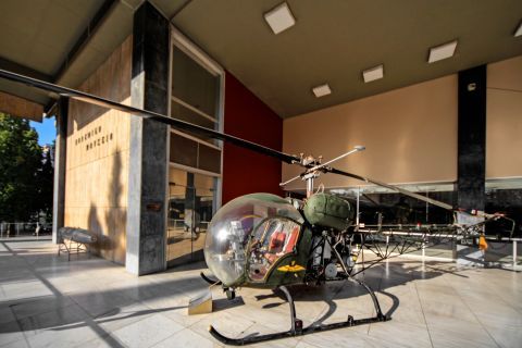 War Museum: One of the helicopters, exhibited in the War Museum