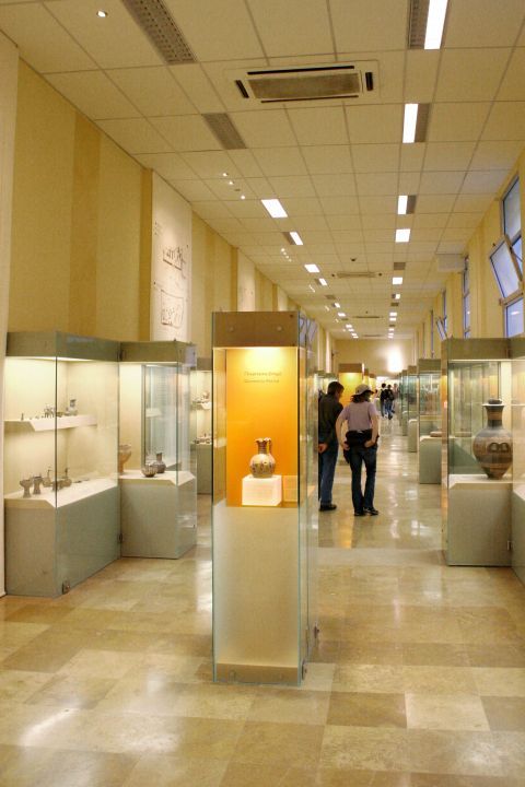 Stoa of Attalos: Inside the Museum