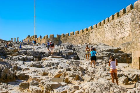 Lindos Acropolis: Ruins of the ancient site and the walls of the Medieval castle around it.