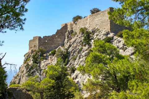Monolithos Castle: This Venetian Castle was built in 1480 to protect the area from pirates and enemies.