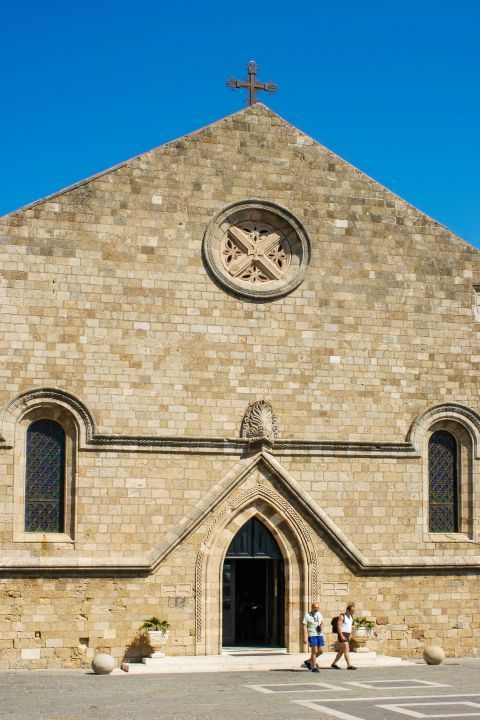 Church of Annunciation: The exterior design of the church has Gothic-style doors and windows.