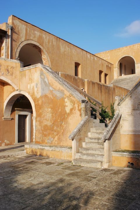 Agia Triada Tsagarolon: The Monastery dates back to the 17th century