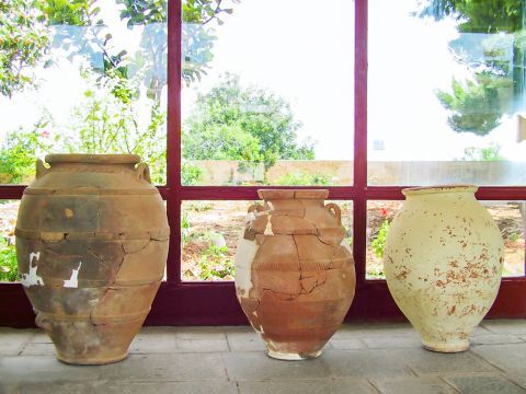 Archaeological Museum: The Archaeological Museum of Agios Nikolaos  hosts findings from various excavations that were carried out in eastern Crete.