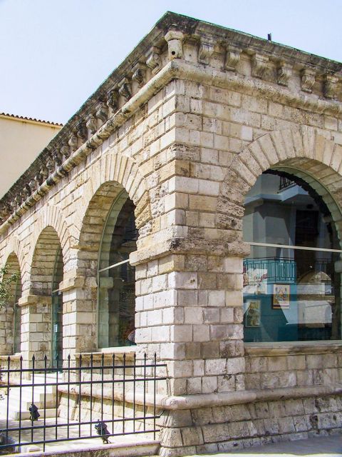 Archaeological Museum: The Archaeological Museum of Rethymnon is housed in a building right at the entrance of the Fortezza.