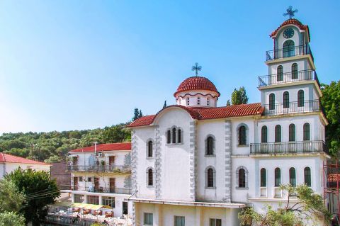 Agios Raphael Monastery: It is believed that Monk Raphael suffered by the Turks close to this monastery.