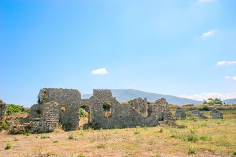 Agia Mavra Castle: Ruins of the Castle.