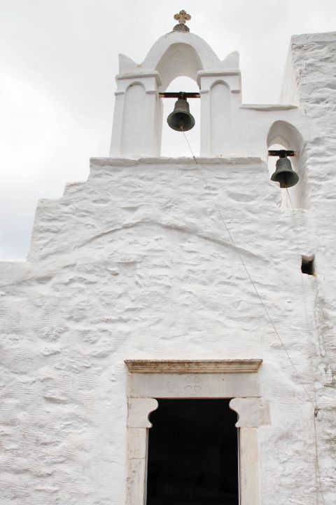 Agios Georgios Valsamitis: The white-colored church of Agios Georgios Valsamitis