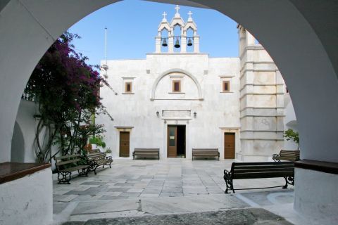 Panagia Tourliani: The monastery of Panagia Tourliani