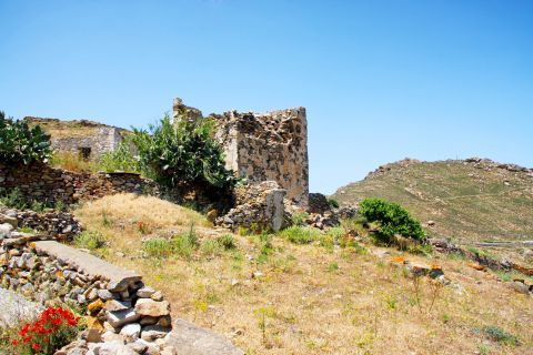 Gyzi Castle: The remnants of the Gyzi castle