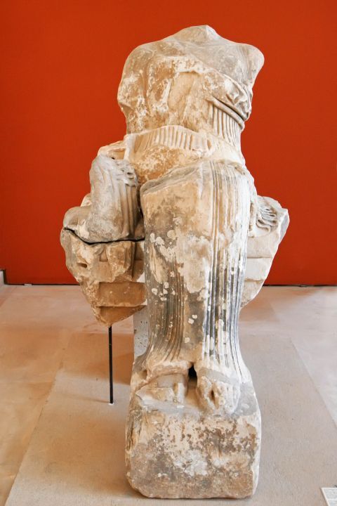 Archaeological Museum: Ruins of a marble sculpture