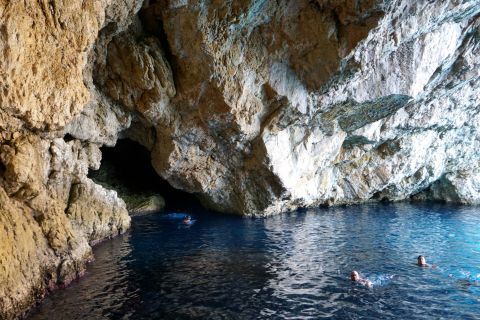 Fokospilia Cave: Inside Fokospilia cave