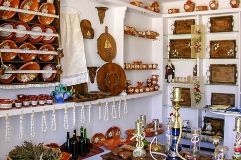 Folklore Museum: Pottery jugs