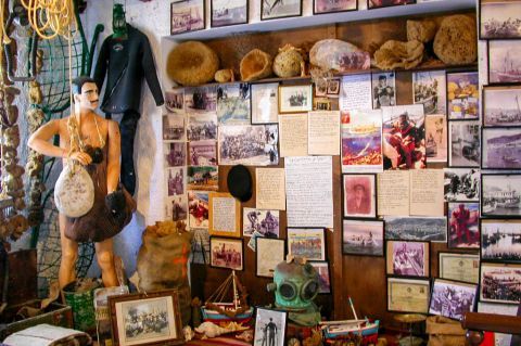Folklore Museum: Photos, documents and sponges.